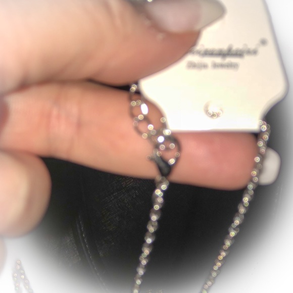 Silver Plated Paw Print Necklace 🐾 - Picture 2 of 4